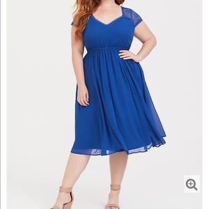 Torrid size 20 Blue lace insert midi dress